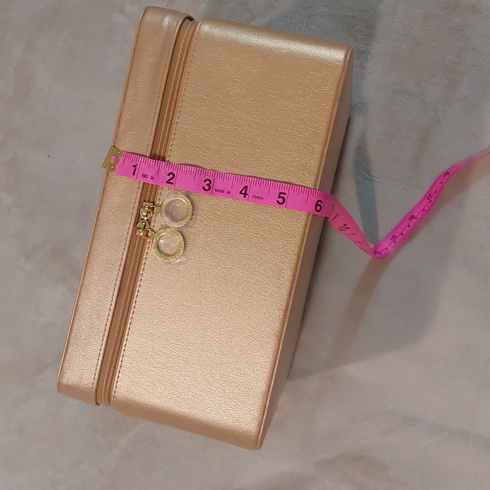 Vintage Gold Estee Lauder Makeup Storage Box Travel Box Red Interior - Picture 15 of 16